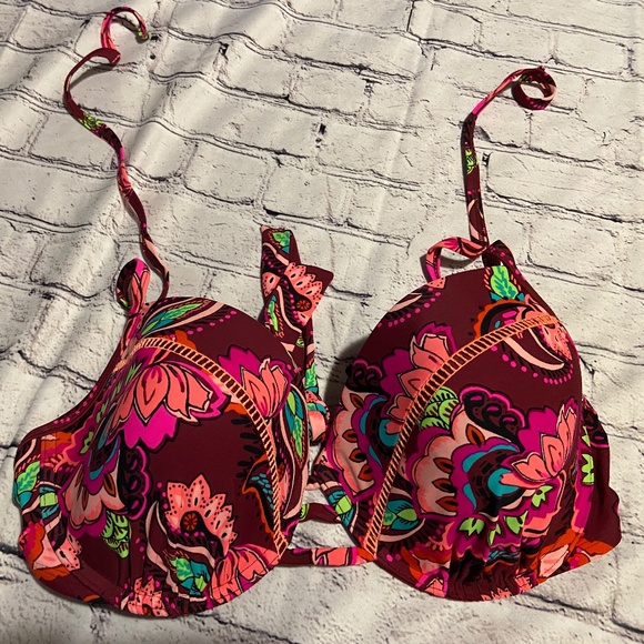 Super Cute Boho Bikini, Floral With Embroidery Details, Size L - Picture 4 of 5